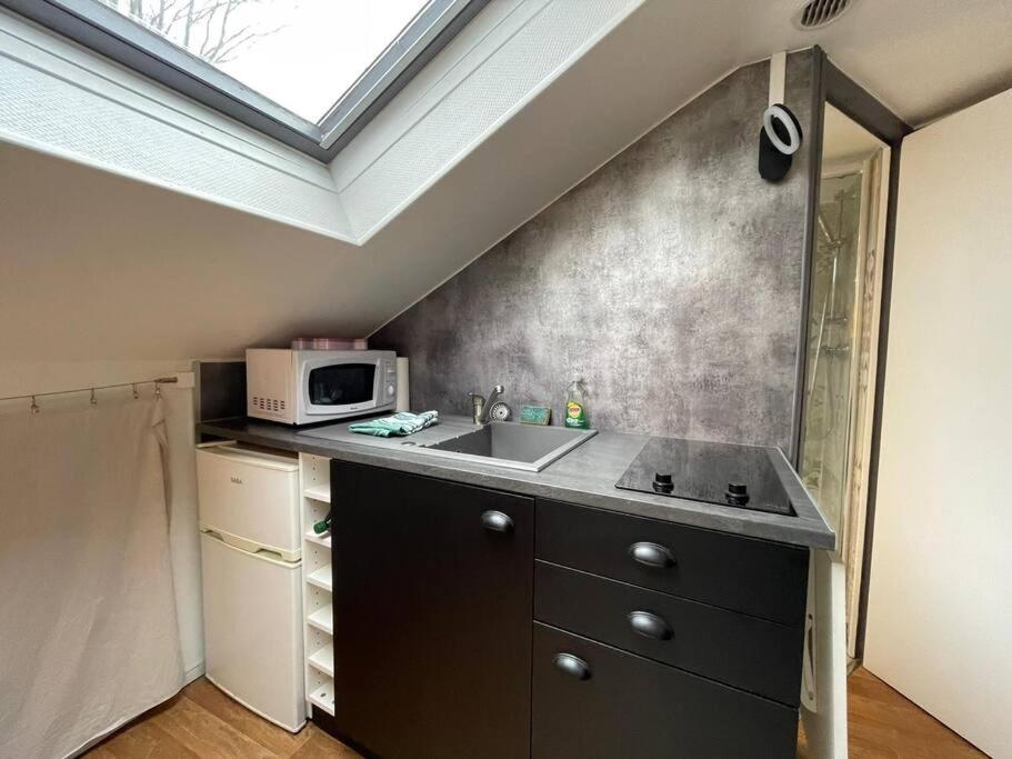 Le Cinq Sens, Studio Proche De La Gare Pontoise Exterior foto